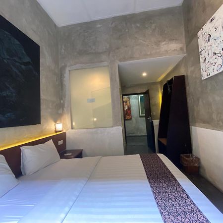 Watu Agung Guest House Магеланг Экстерьер фото