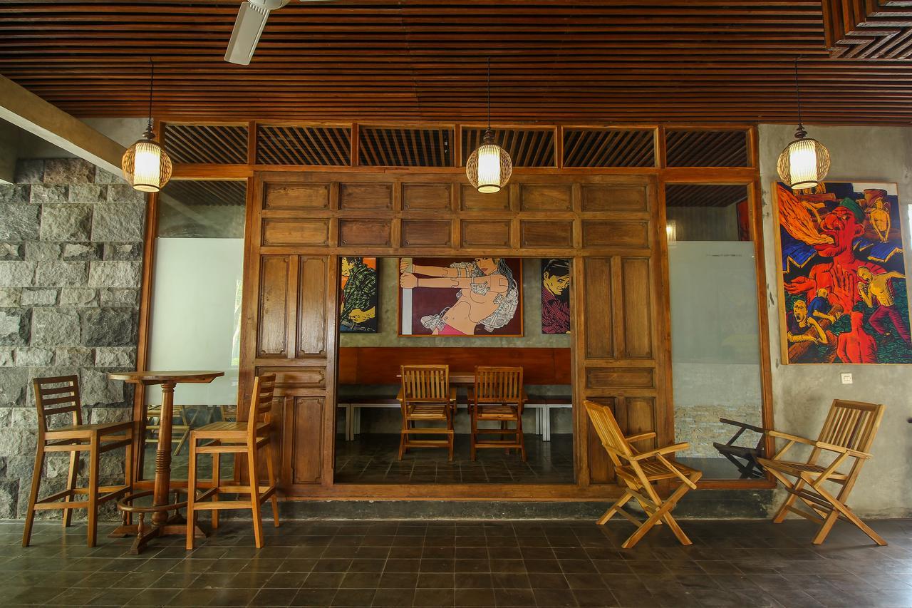 Watu Agung Guest House Магеланг Экстерьер фото